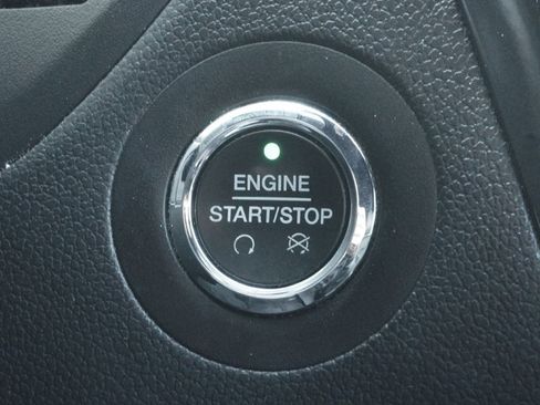 Used 2019 Ford Explorer XLT w/ Equipment Group 202A image 26