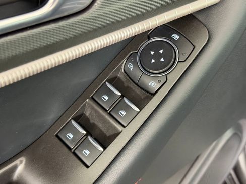 Used 2025 Ford Explorer ST-Line w/ ST-Line Street Pack image 21