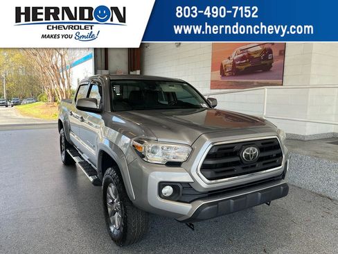 Used 2019 Toyota Tacoma SR5 image 1