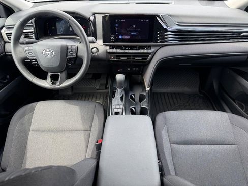 Used 2025 Toyota Camry LE w/ Convenience Package image 12