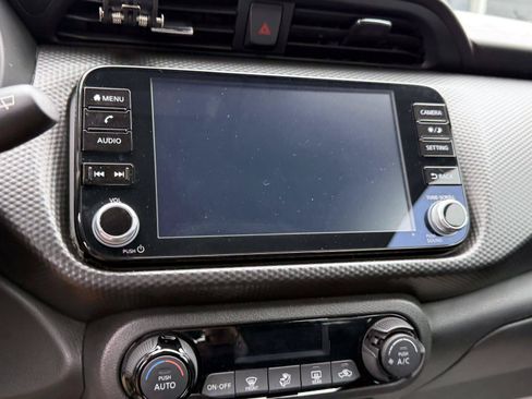 Used 2021 Nissan Kicks SV FWD image 25