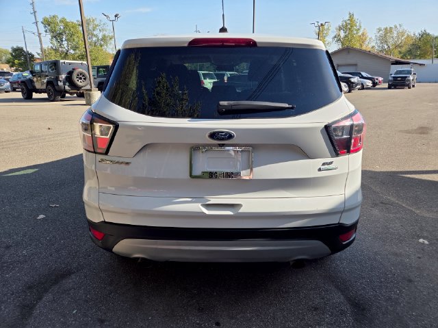 Used 2017 Ford Escape SE FWD image 4