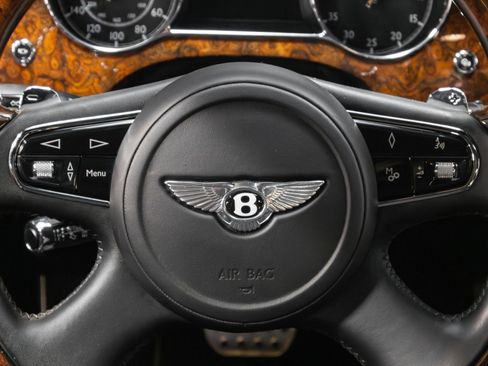 Used 2016 Bentley Mulsanne Speed image 11