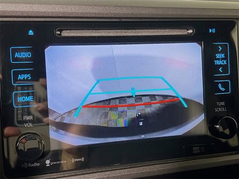 Used 2018 Toyota Tacoma TRD Off-Road image 13