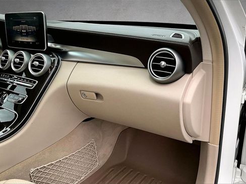 Used 2015 Mercedes-Benz C 300 4MATIC Sedan image 26
