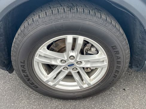 Used 2022 Ford Explorer XLT w/ Equipment Group 202A image 10