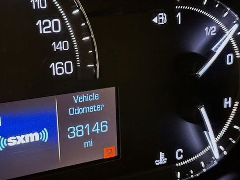 Used 2018 Cadillac XT5 AWD image 15