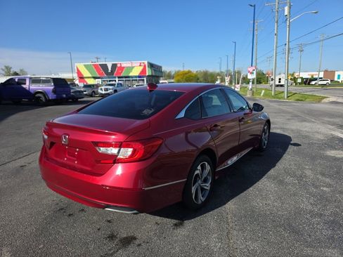 Used 2018 Honda Accord EX image 5