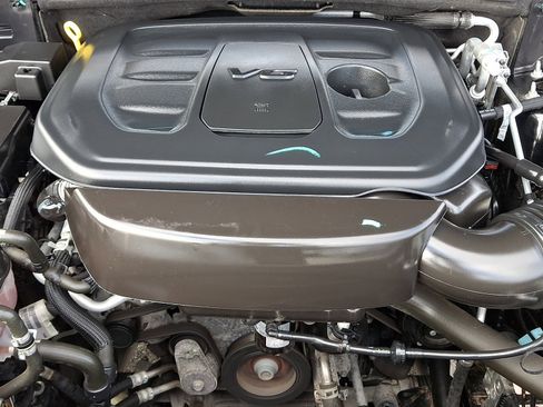 Used 2022 Dodge Durango SXT image 29