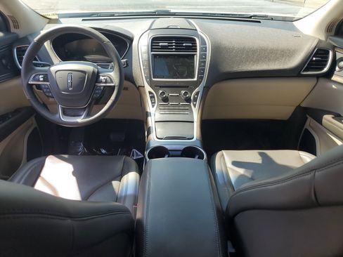 Used 2019 Lincoln Nautilus Reserve FWD image 15