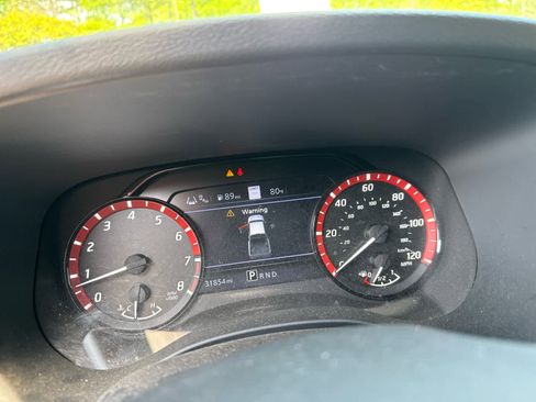 Used 2022 Nissan Frontier Pro-X image 8