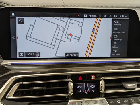 Used 2021 BMW X5 xDrive40i w/ M Sport Package image 26