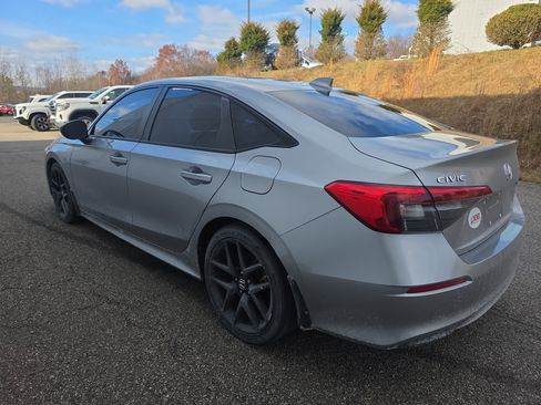 Used 2022 Honda Civic Sport image 5