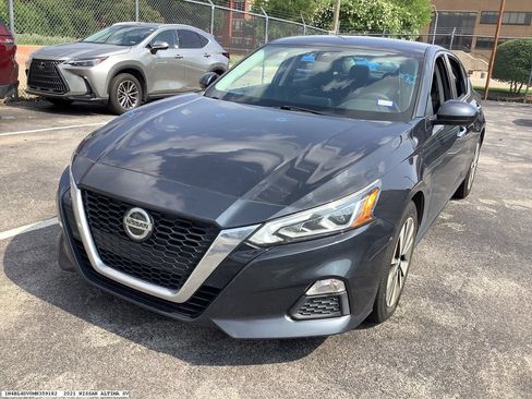 Used 2021 Nissan Altima 2.5 SV FWD image 4