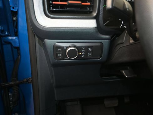 Certified 2022 Ford Maverick XLT FWD image 12