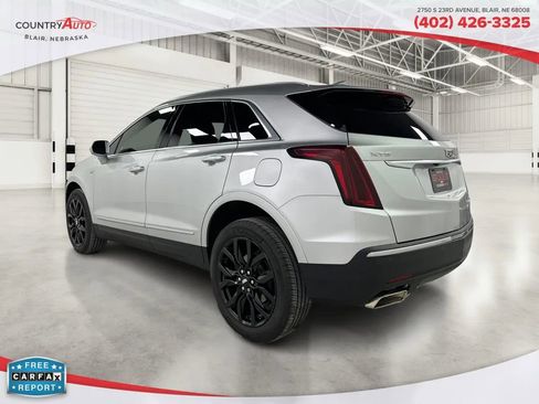 Used 2018 Cadillac XT5 Sport Utility 4D image 3