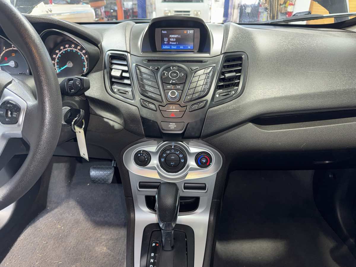Used 2019 Ford Fiesta SE FWD image 20