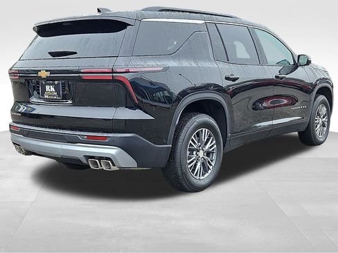 New 2026 Chevrolet Traverse LT w/ Enhanced Driving Package image 2