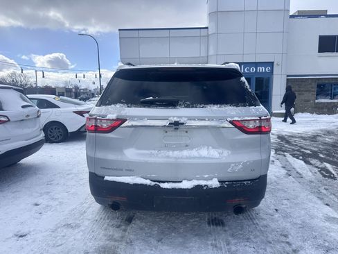 Used 2020 Chevrolet Traverse LT w/ LPO, Floor Liner Package image 7
