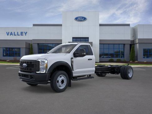 New 2026 Ford F450 XL image 2