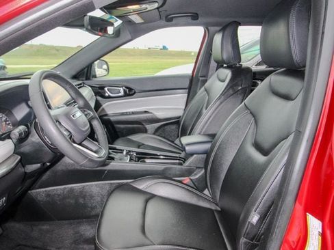 Used 2025 Jeep Compass Limited AWD/4WD image 13