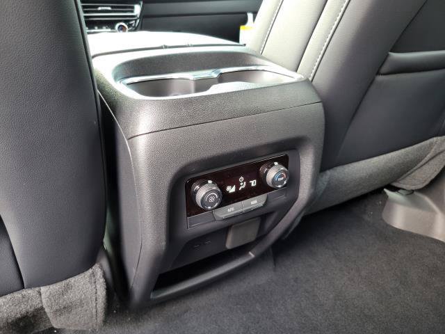 New 2027 Chevrolet Traverse LT w/ Midnight/Sport Edition AWD/4WD image 30