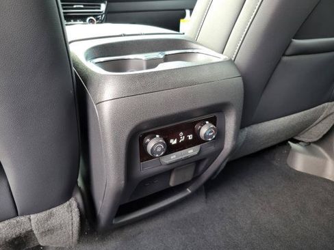 New 2027 Chevrolet Traverse LT w/ Midnight/Sport Edition AWD/4WD image 30
