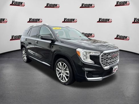 Used 2024 GMC Terrain Denali AWD/4WD image 3