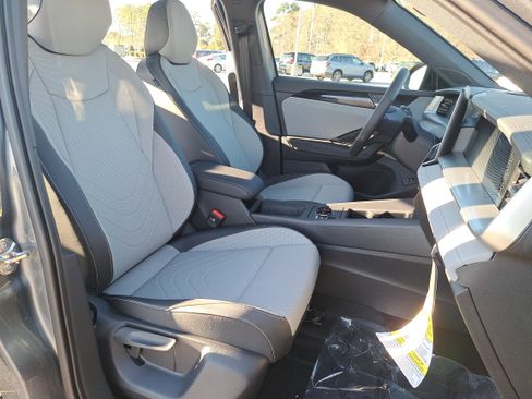 New 2026 Volkswagen Tiguan SE R-Line AWD/4WD image 10