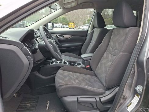Used 2016 Nissan Rogue S w/ Appearance Package image 17
