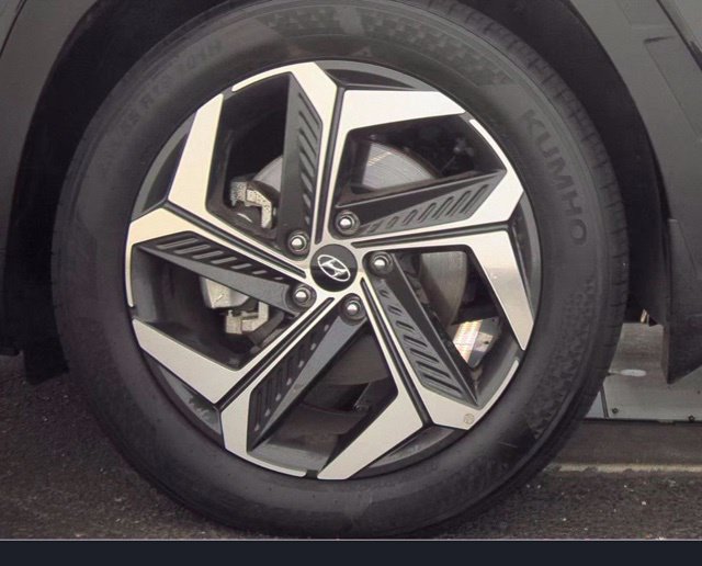 Certified 2024 Hyundai Tucson Limited FWD image 9