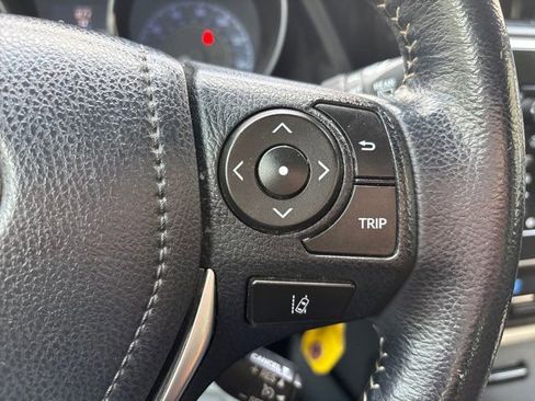 Used 2018 Toyota Corolla iM image 38