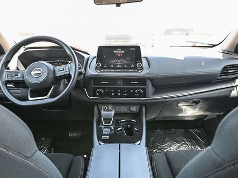 Used 2023 Nissan Rogue S FWD image 15