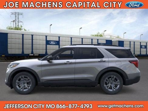 New 2026 Ford Explorer Active image 5