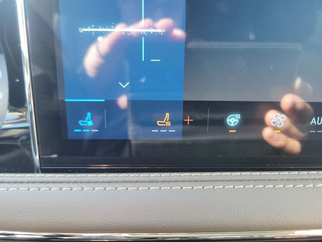 Certified 2024 Lincoln Corsair AWD image 6