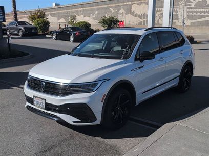 Used 2024 Volkswagen Tiguan SE R-Line