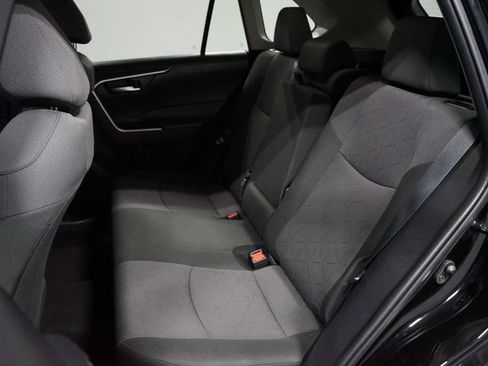 Certified 2025 Toyota RAV4 XLE FWD image 29