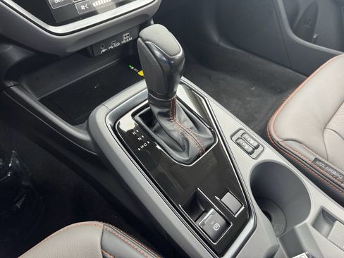 New 2026 Subaru Crosstrek 2.5i Limited w/ Crosstrek Mirror Package image 18