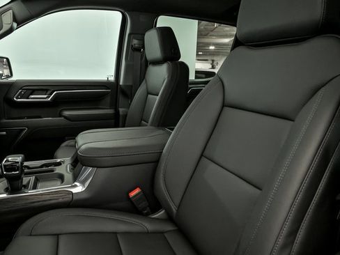 New 2026 GMC Sierra 1500 SLT image 7