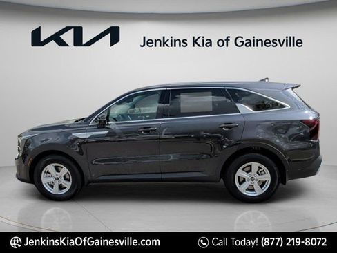 New 2026 Kia Sorento LX FWD image 7