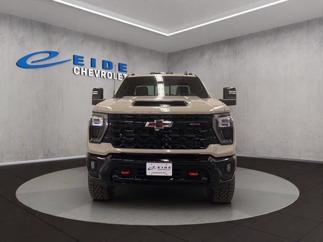 New 2026 Chevrolet Silverado 2500 ZR2 AWD/4WD image 2