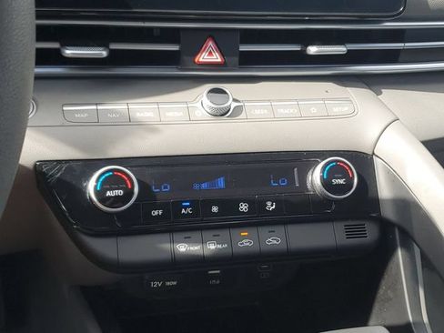 Certified 2024 Hyundai Elantra SEL FWD image 18