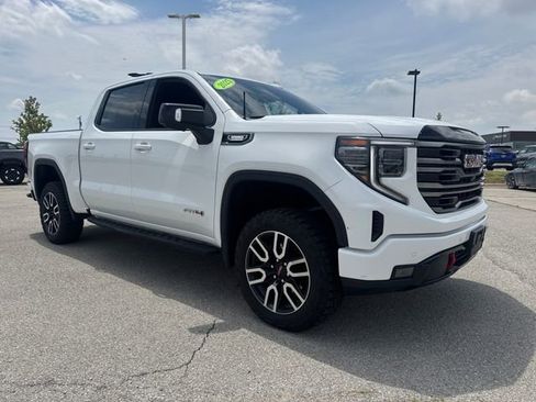 Used 2025 GMC Sierra 1500 AT4 w/ AT4 Premium Package AWD/4WD image 8