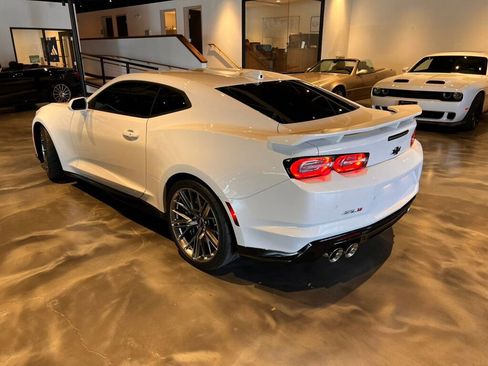 Used 2022 Chevrolet Camaro ZL1 image 3