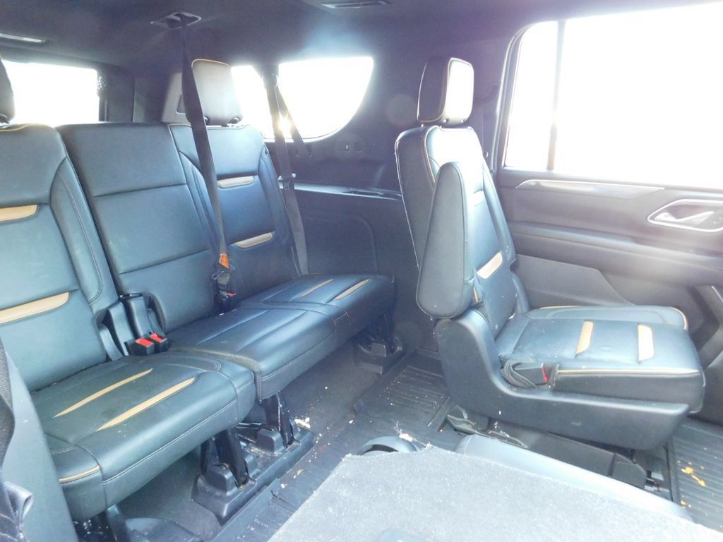 Used 2021 GMC Yukon XL AT4 w/ Rear Media and Nav Package AWD/4WD image 6