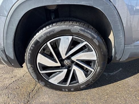 Used 2024 Volkswagen Atlas SE FWD image 12
