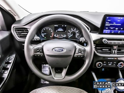 Used 2022 Ford Escape SE image 19