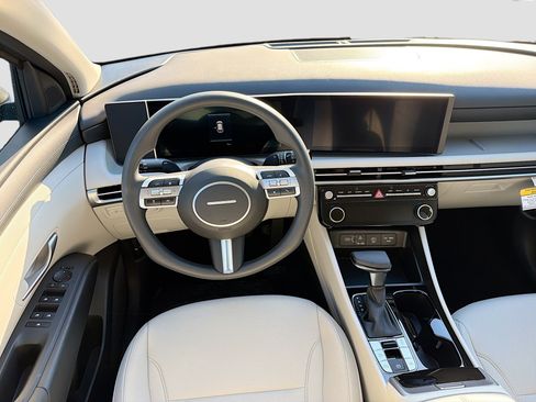 New 2026 Hyundai Tucson SEL image 17