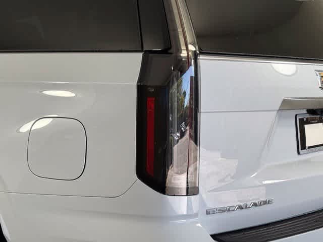 New 2026 Cadillac Escalade Luxury w/ Touring Package AWD/4WD image 16