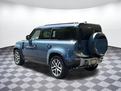 New 2026 Land Rover Defender 110 S AWD/4WD image 3